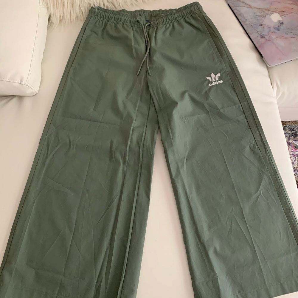 Adidas pants - Picture 2 of 2